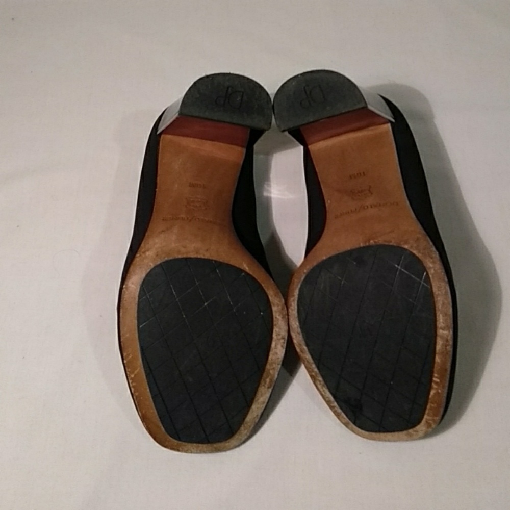 Donald/Pliner * Vero Cuoio Suede Pumps - Picture 5 of 5